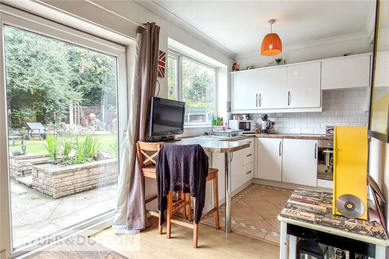 Ashton Crescent, Chadderton, OL9, photo 6