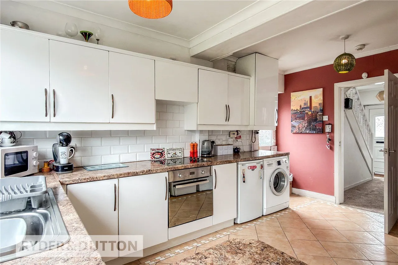 Ashton Crescent, Chadderton, OL9, photo 5