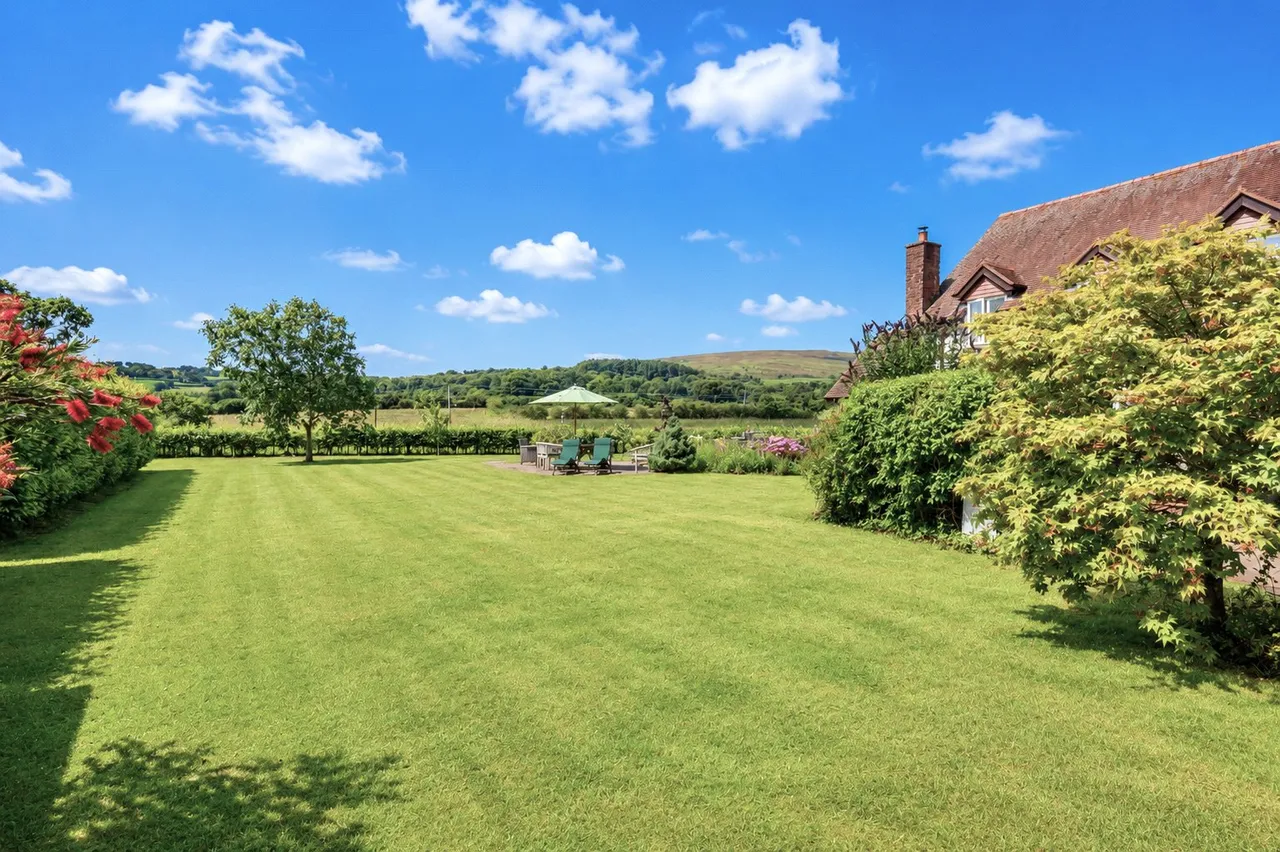 Brockwell Lane, Wootton Courtenay, photo 24