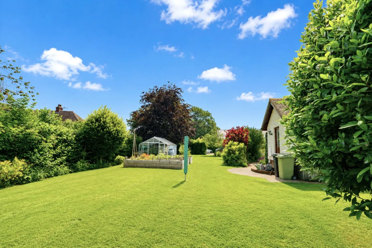 Brockwell Lane, Wootton Courtenay, photo 34