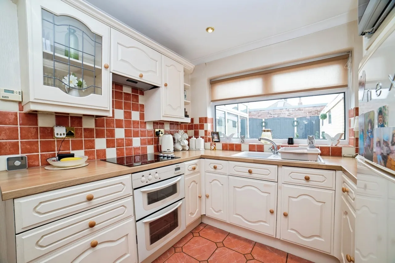 Cheriton Close, Mansfield, Nottinghamshire, NG19, photo 8