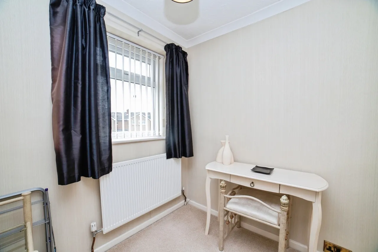 Cheriton Close, Mansfield, Nottinghamshire, NG19, photo 13