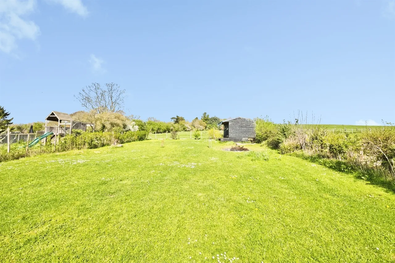 Hill View, Queen Camel, BA22, photo 14