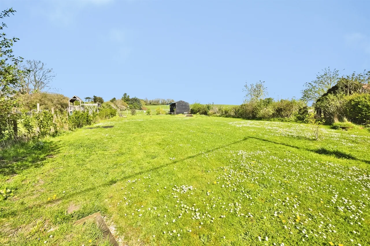 Hill View, Queen Camel, BA22, photo 15