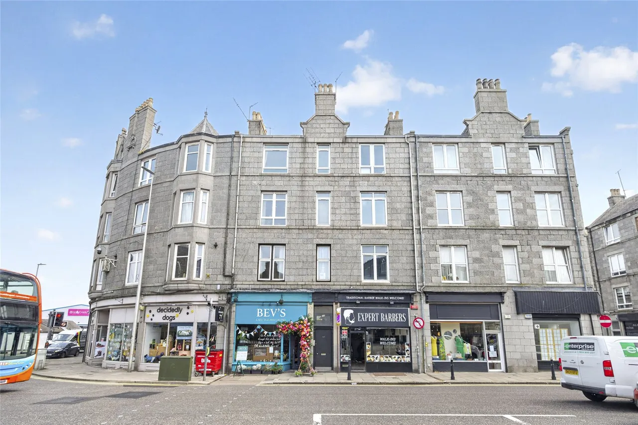 1 bed flat for sale, Holburn Street, First Floor Right, AB10