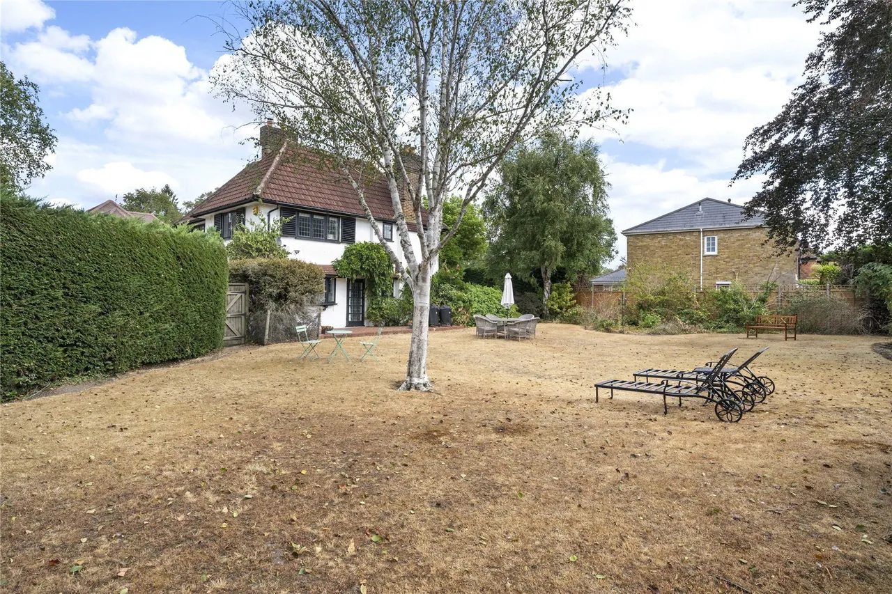 High Pine Close, Weybridge, KT13, photo 18