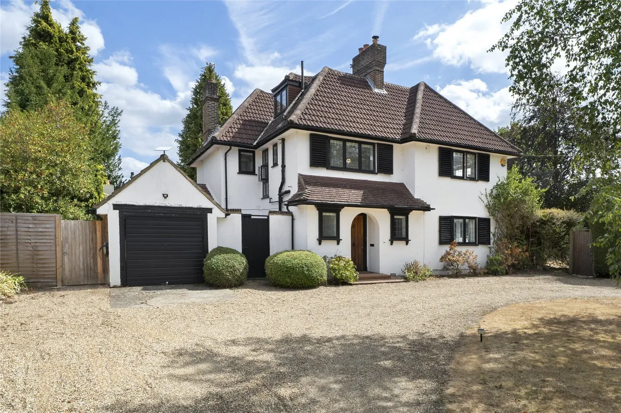 High Pine Close, Weybridge, KT13, photo 22