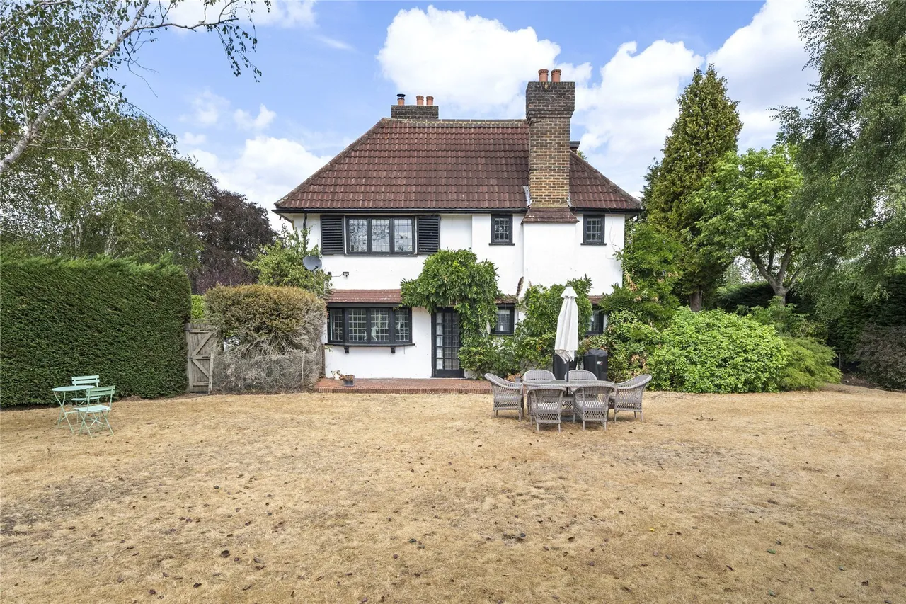 High Pine Close, Weybridge, KT13, photo 17