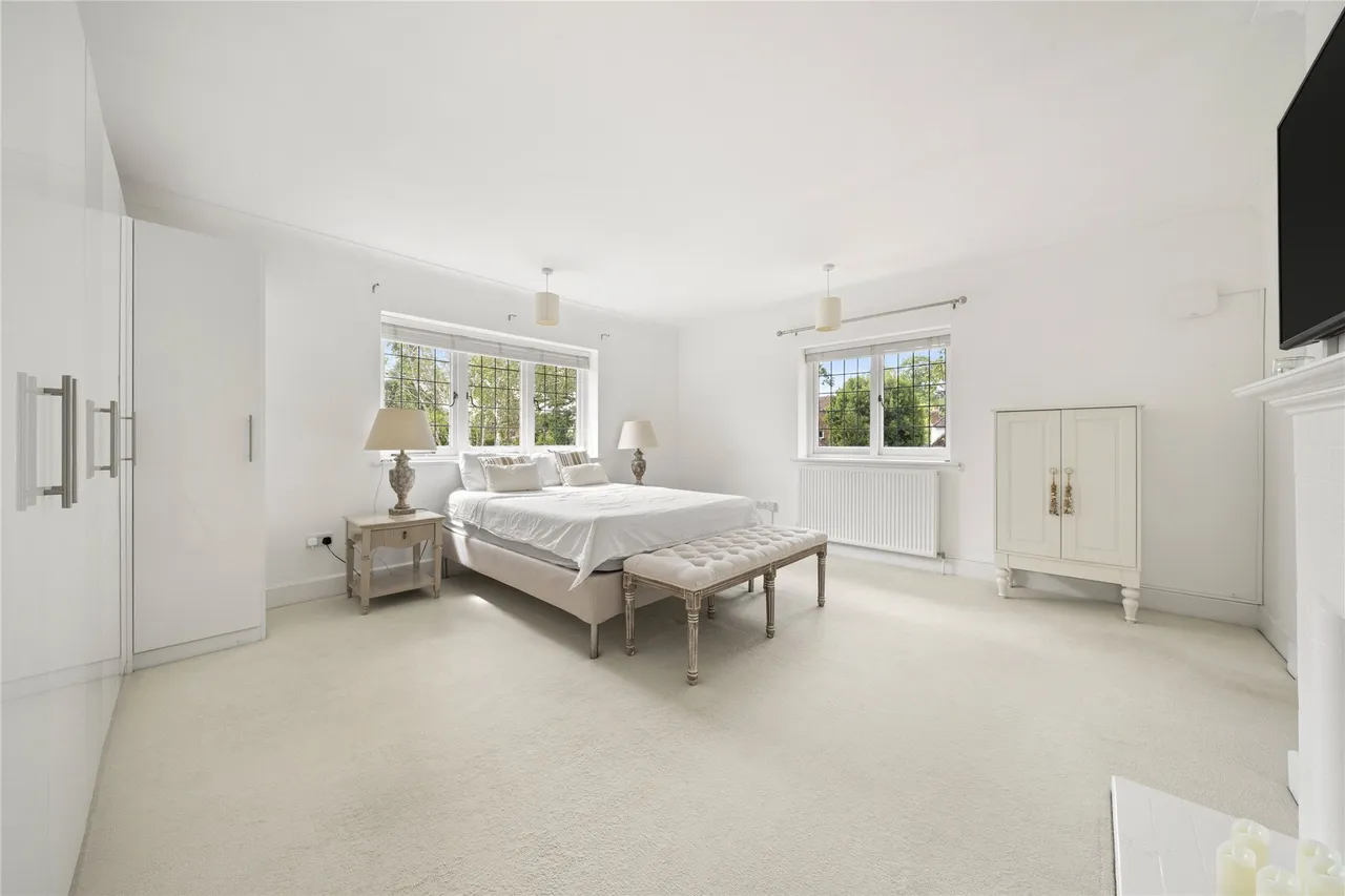 High Pine Close, Weybridge, KT13, photo 9