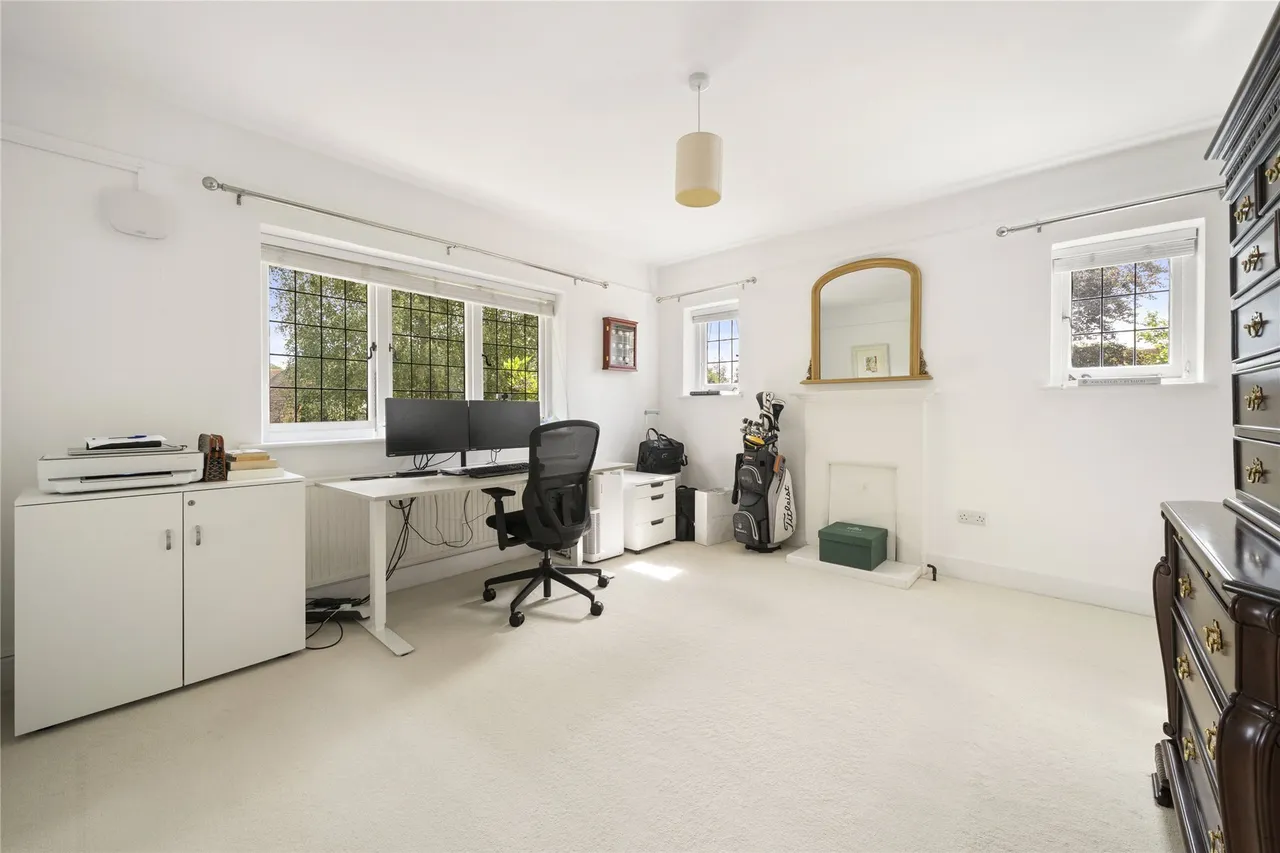 High Pine Close, Weybridge, KT13, photo 8
