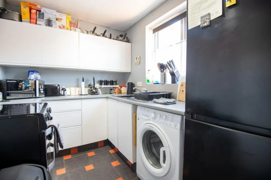 York Road, Wellingborough, NN8, photo 6