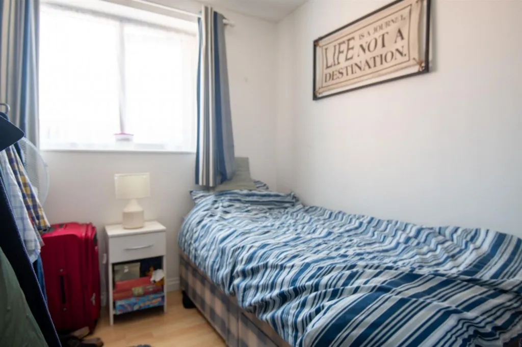 York Road, Wellingborough, NN8, photo 9