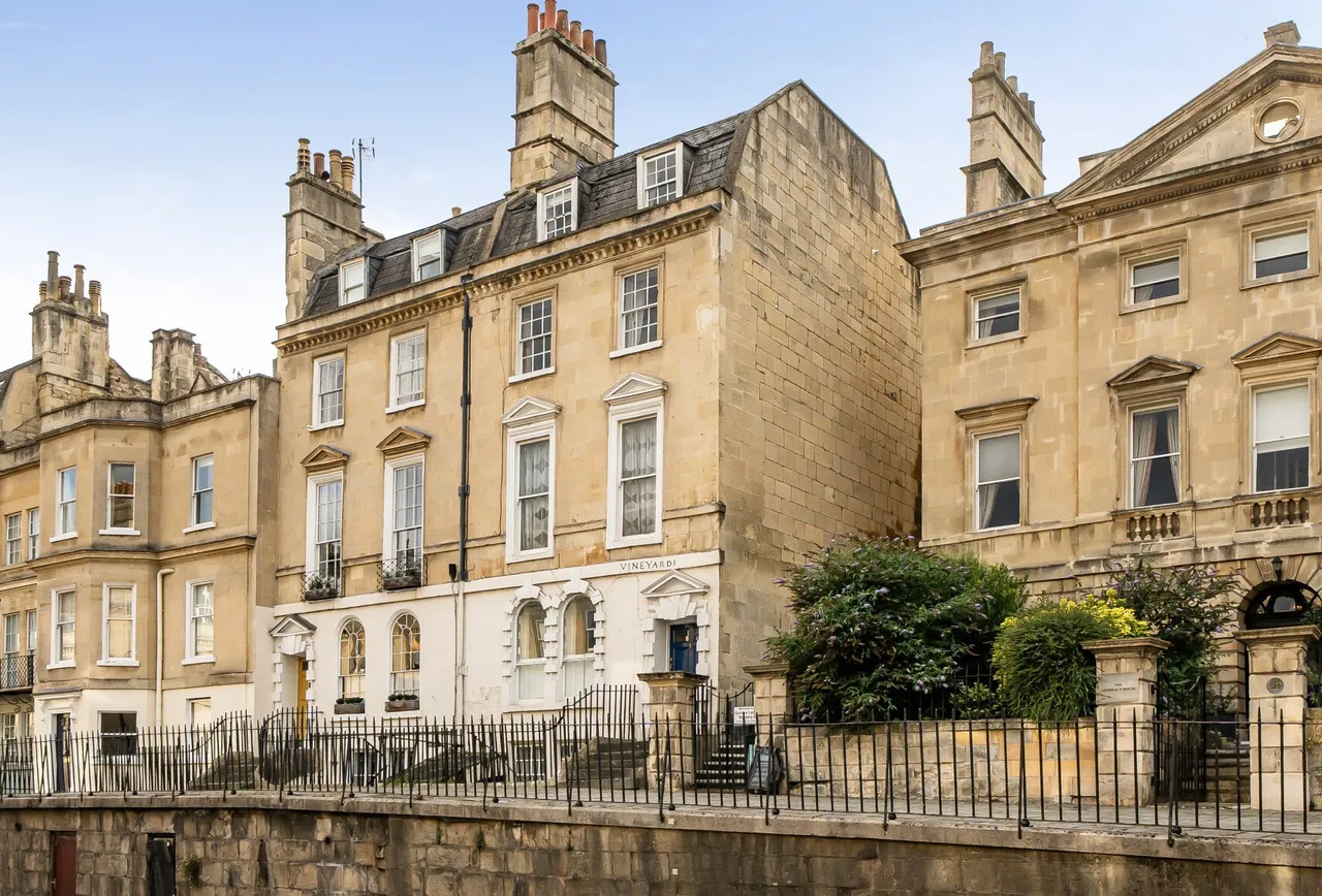 2 bed flat for sale — Vineyards, BA1 5NA
