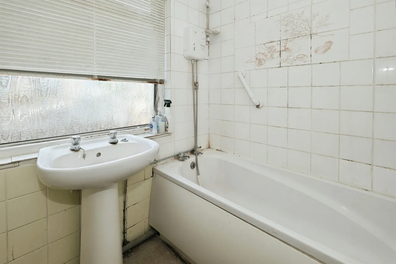 Coldean Lane, Brighton, photo 8
