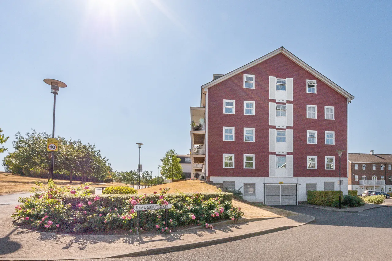 Flat 21 The Maltings, 1 Beaumont Drive, Worcester Park, photo 9