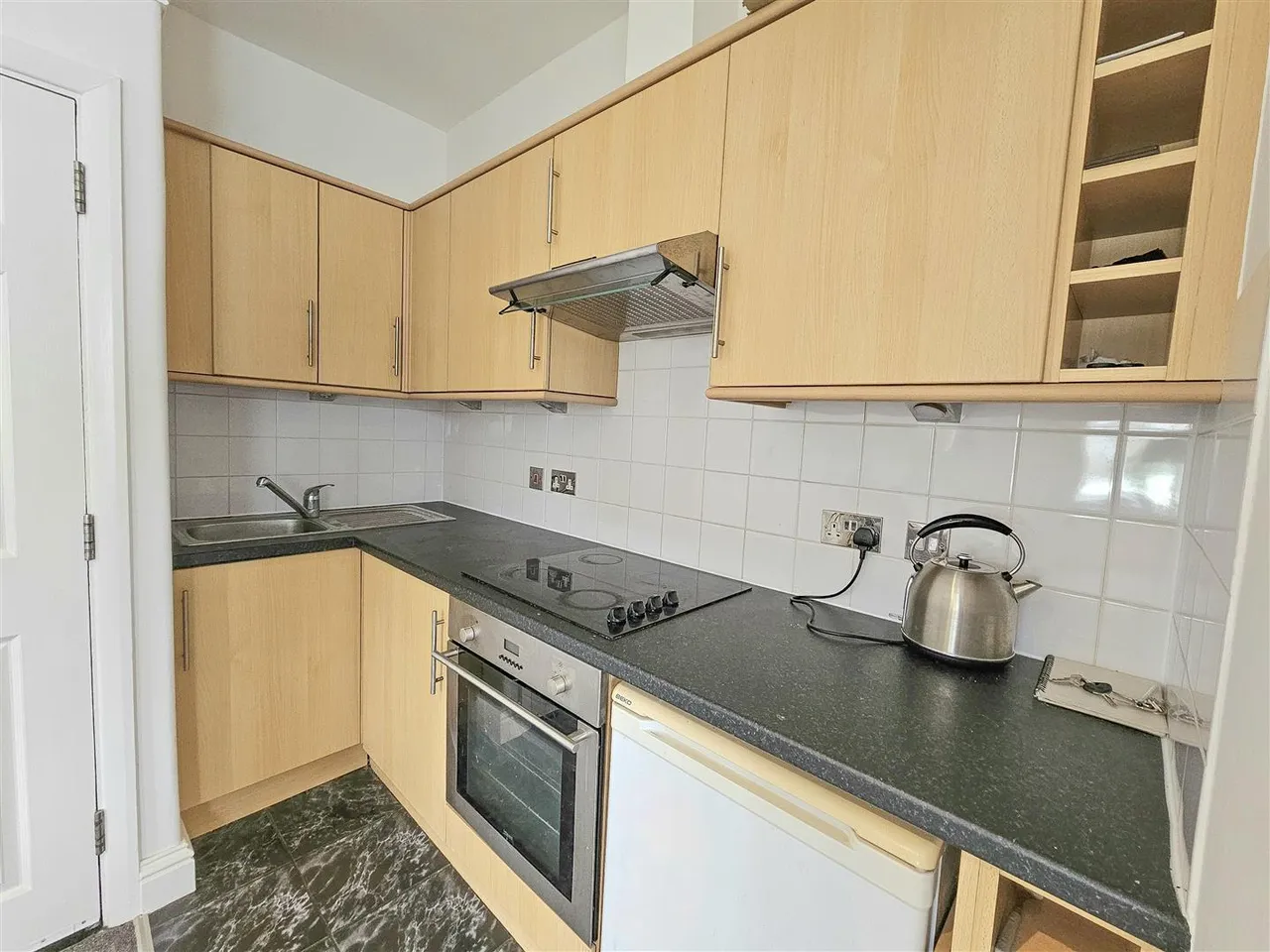 Hurst Road, Eastbourne, BN21, photo 8