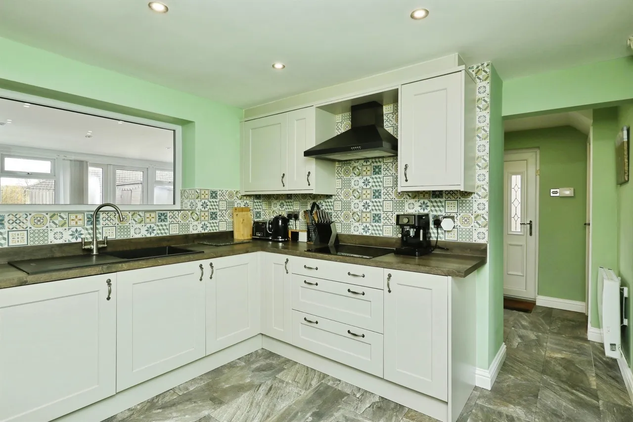 Crossways, East Markham, NG22, photo 4