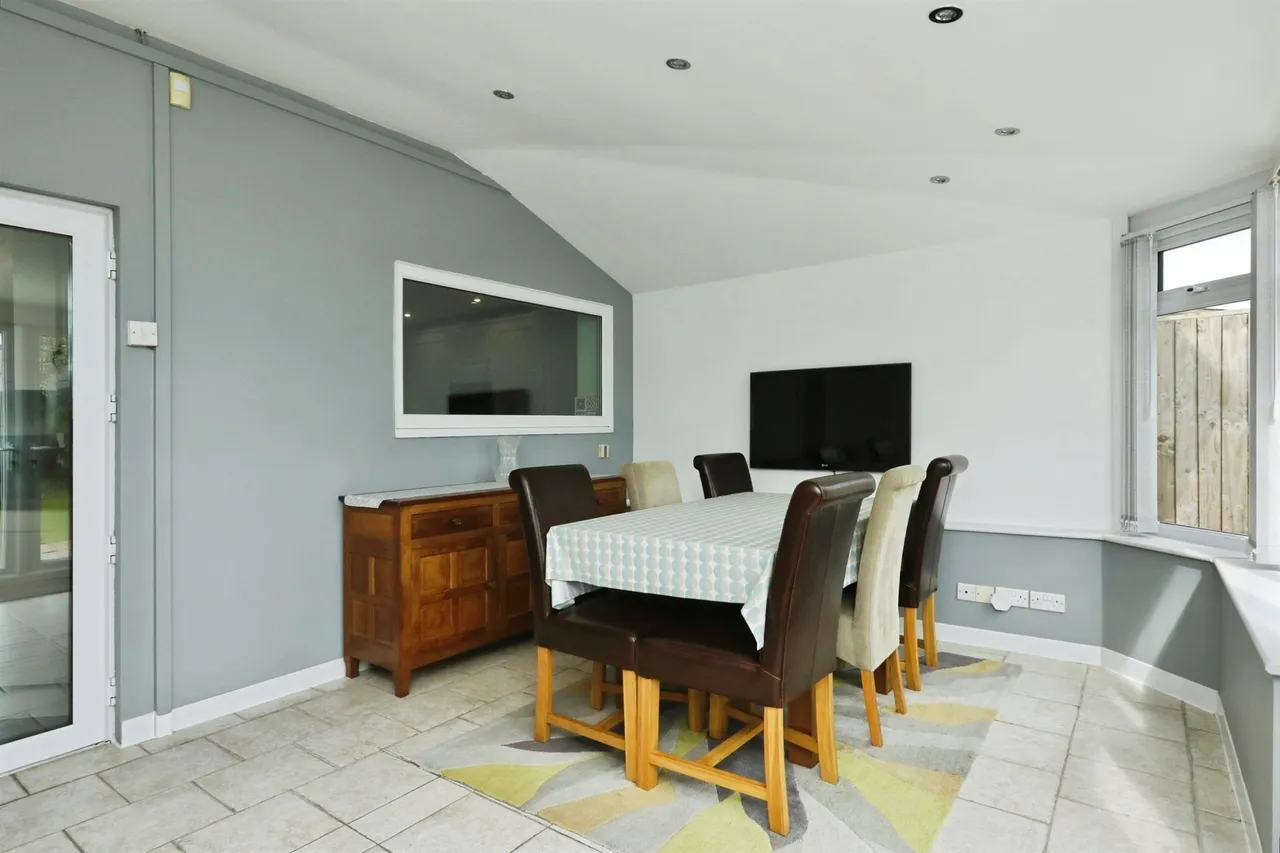 Crossways, East Markham, NG22, photo 10