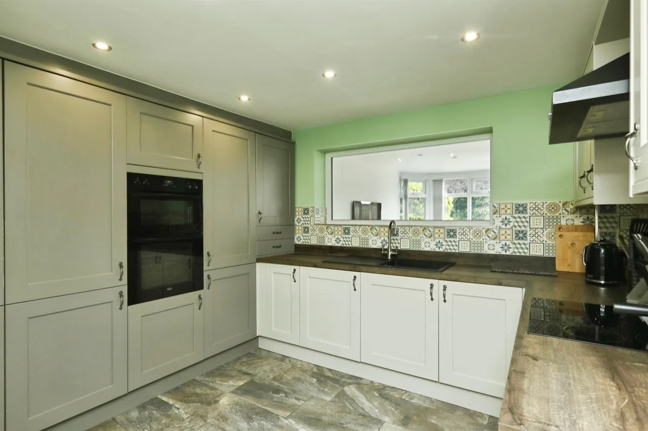 Crossways, East Markham, NG22, photo 5