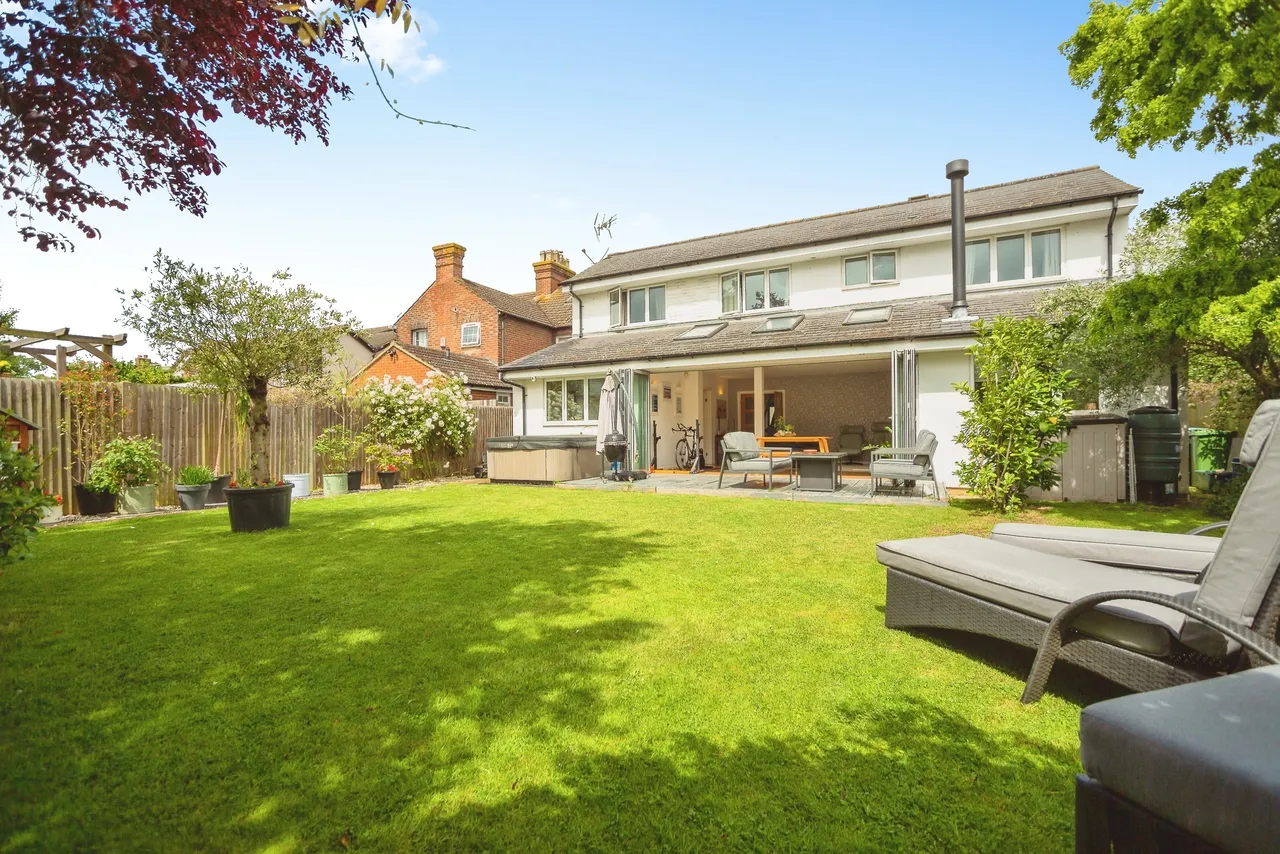 4 bed house for sale, The Street, West Malling, ME19