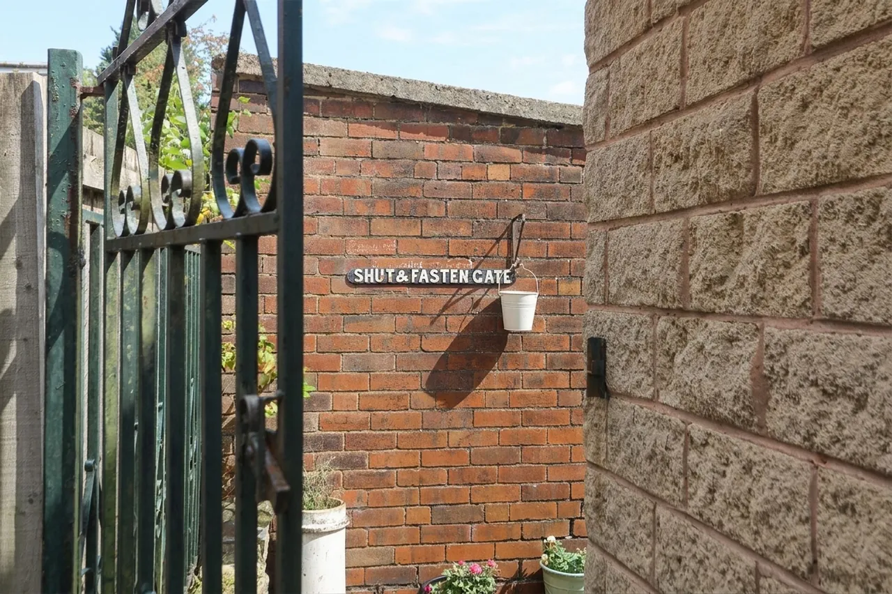 Queen Street, Mosborough, S20, photo 21