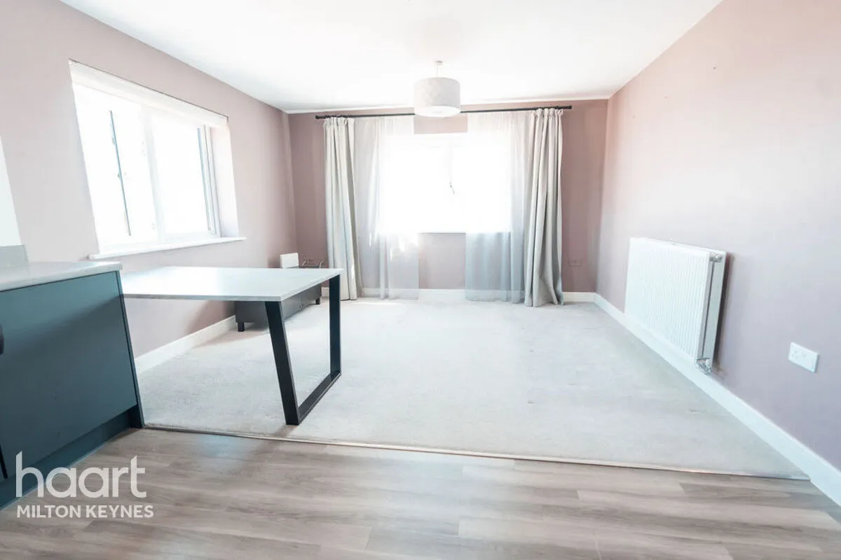 Santa Cruz, Milton Keynes, MK3, photo 11
