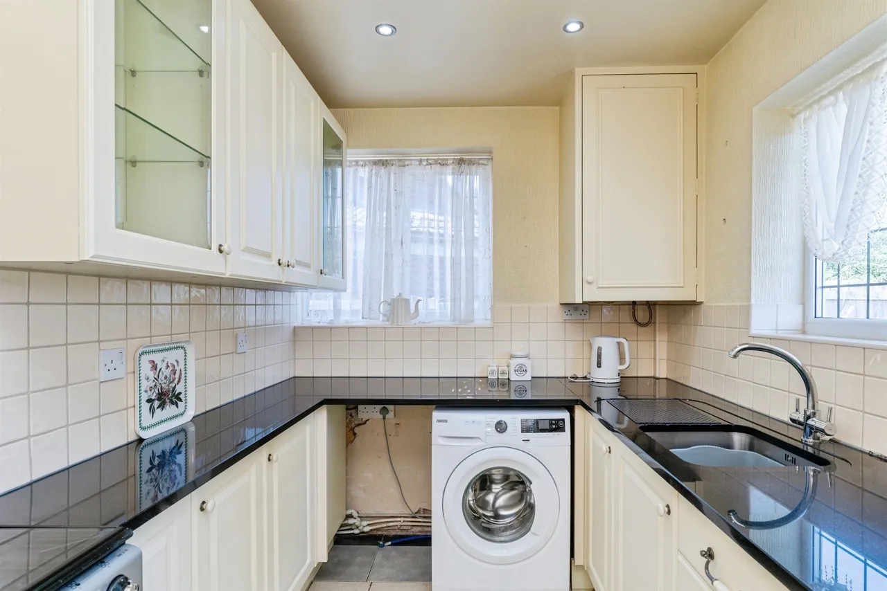 Caldy Close, Chester, photo 5