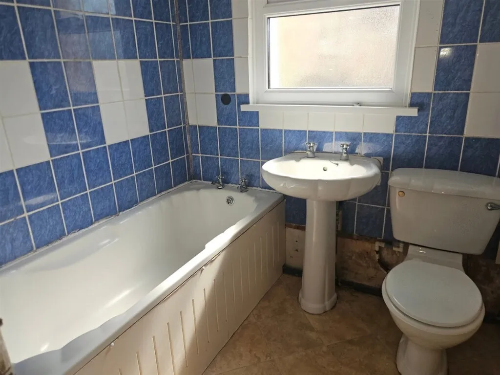 Sandfields Road, PORT TALBOT, photo 10