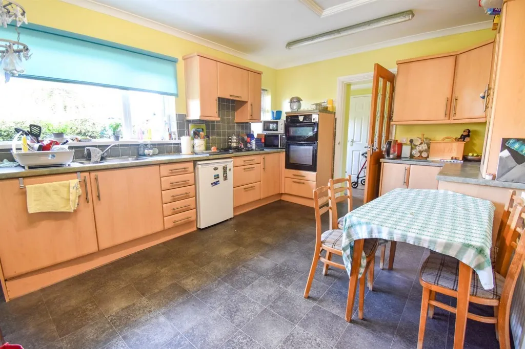Dearham Bridge Road, Crosby, CA15, photo 4