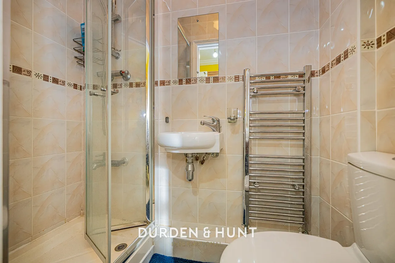Tall Trees Close, Hornchurch, RM11, photo 13