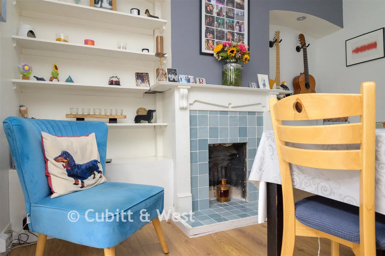 Meath Green Avenue, Horley, RH6, photo 4