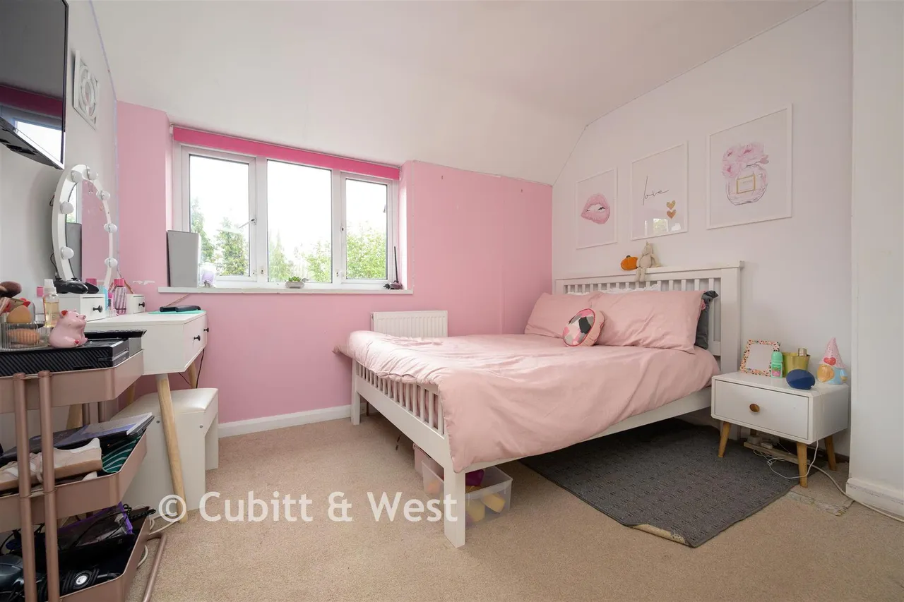 Meath Green Avenue, Horley, RH6, photo 11