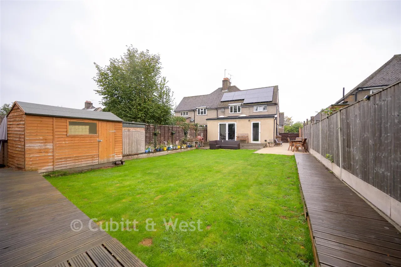 Meath Green Avenue, Horley, RH6, photo 15