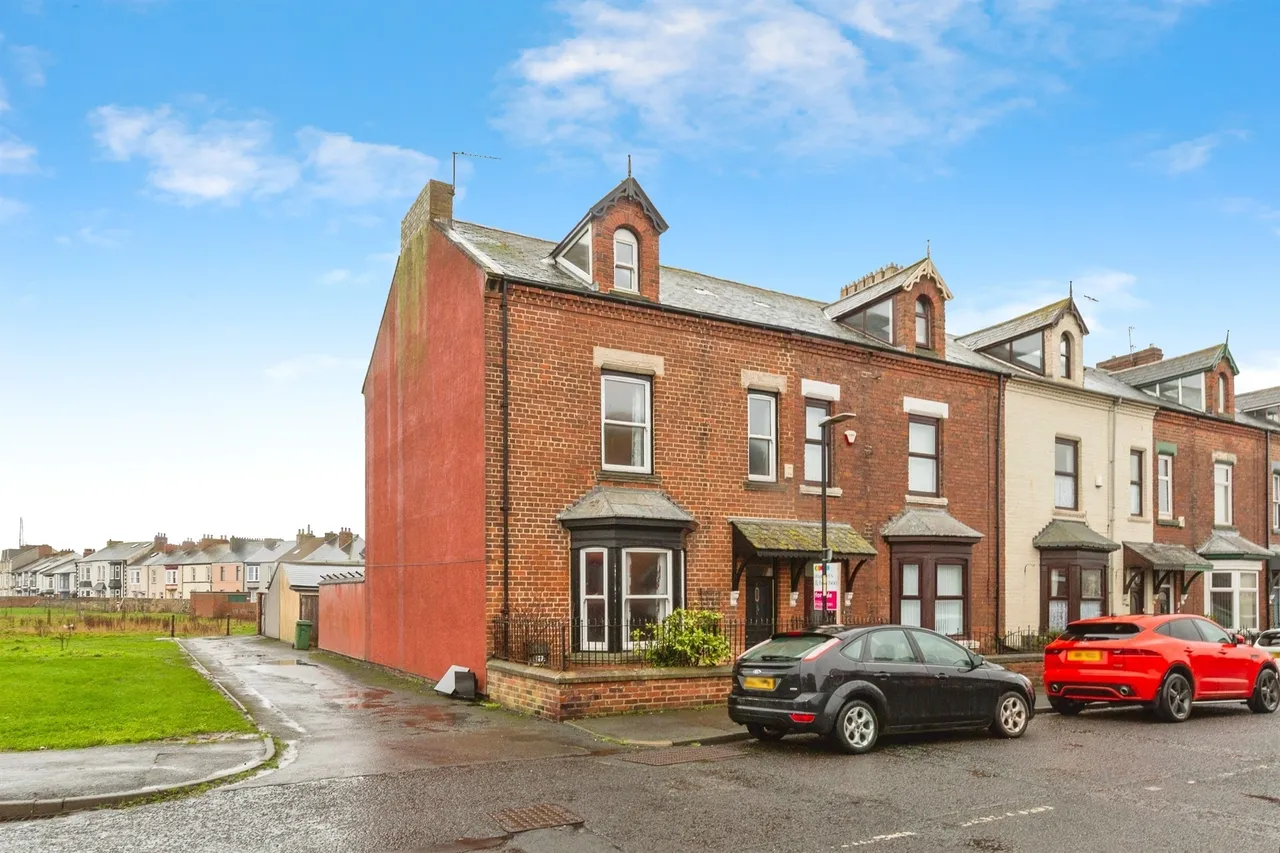 5 bed house for sale — Friarage Gardens, Hartlepool