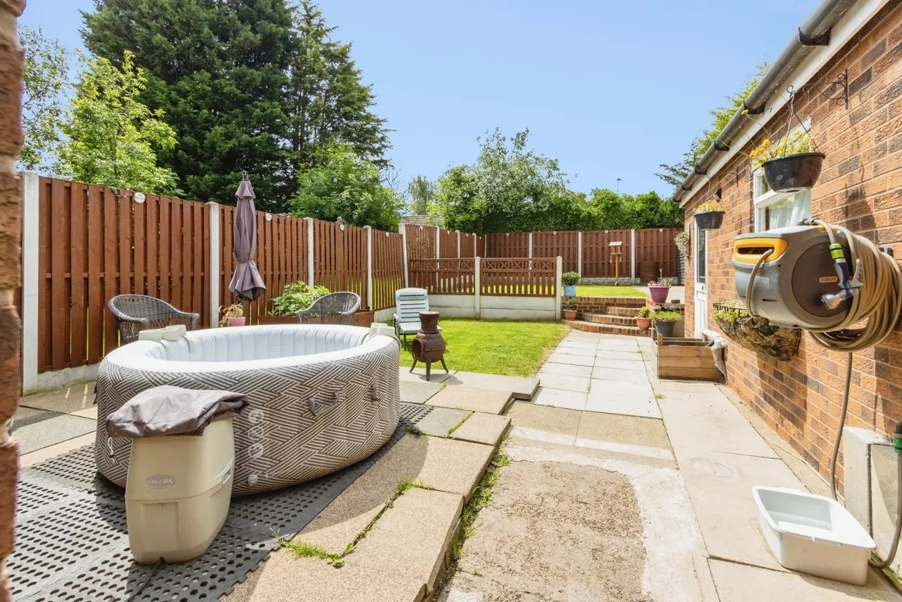 Lowmoor Crescent, Hall Green, Wakefield, West Yorkshire, WF4, photo 16