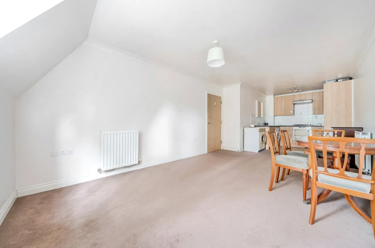 London Road, Guildford, GU1, photo 3