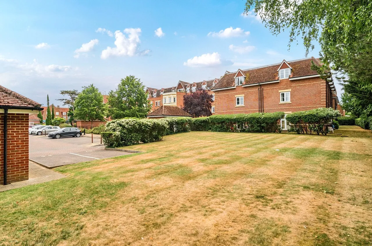 London Road, Guildford, GU1, photo 14