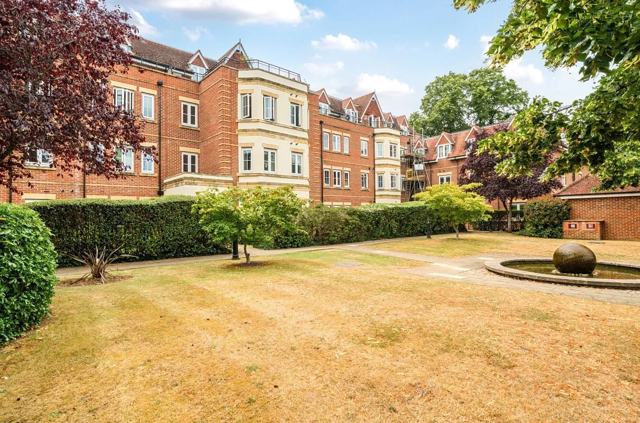 London Road, Guildford, GU1, photo 12