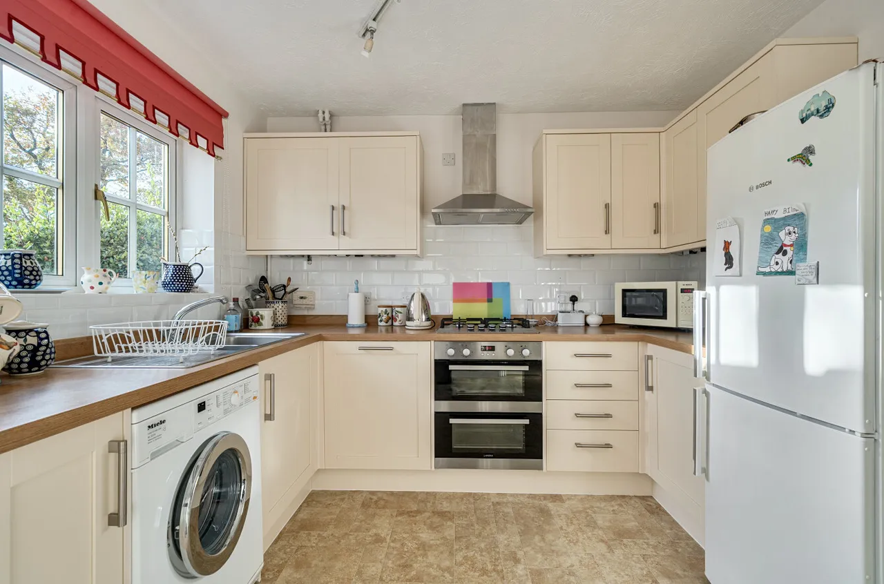 Little Field, Staplehurst, TN12, photo 6