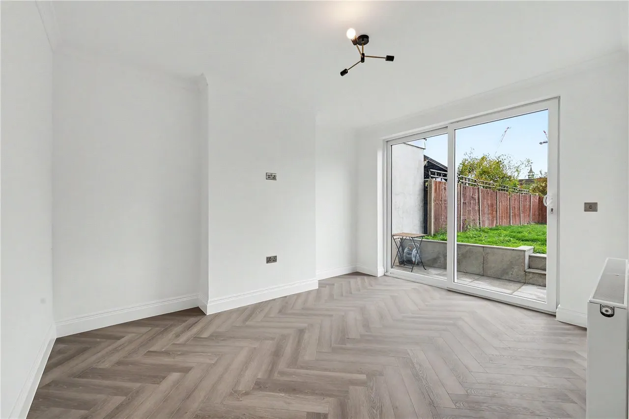 Burnley Road, London, NW10, photo 6