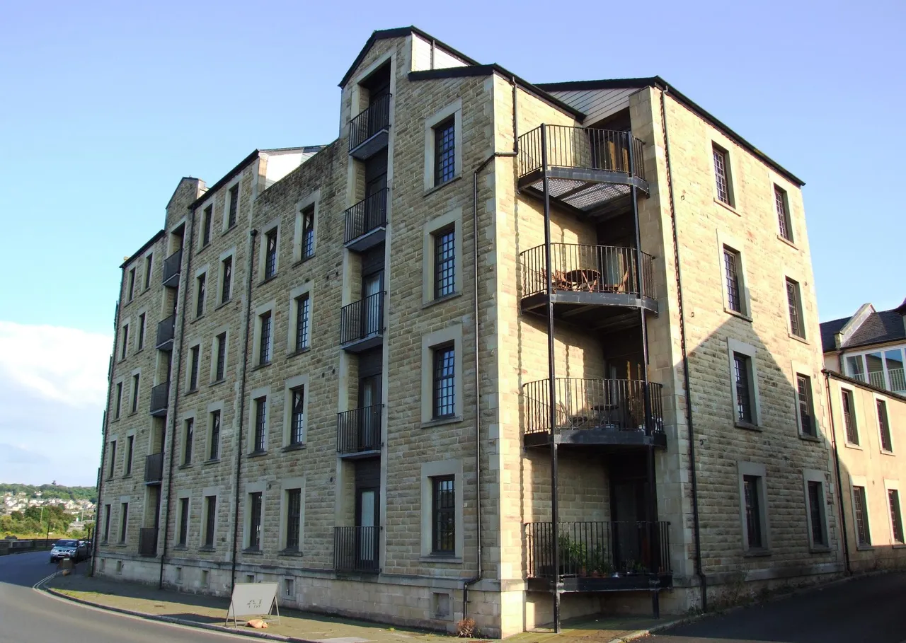 2 bed flat to rent, River Street, Lancaster, LA1