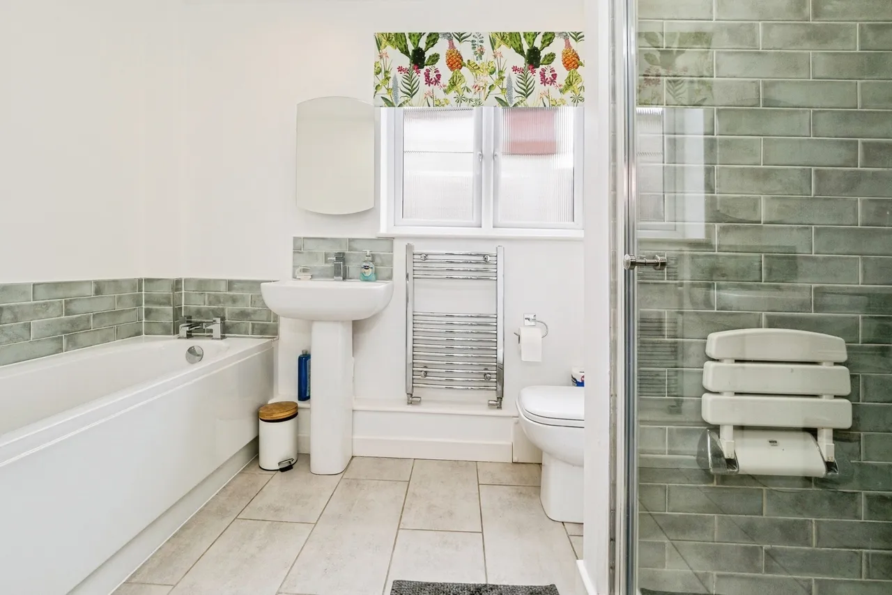Briscoe Road, Rainham, RM13, photo 38