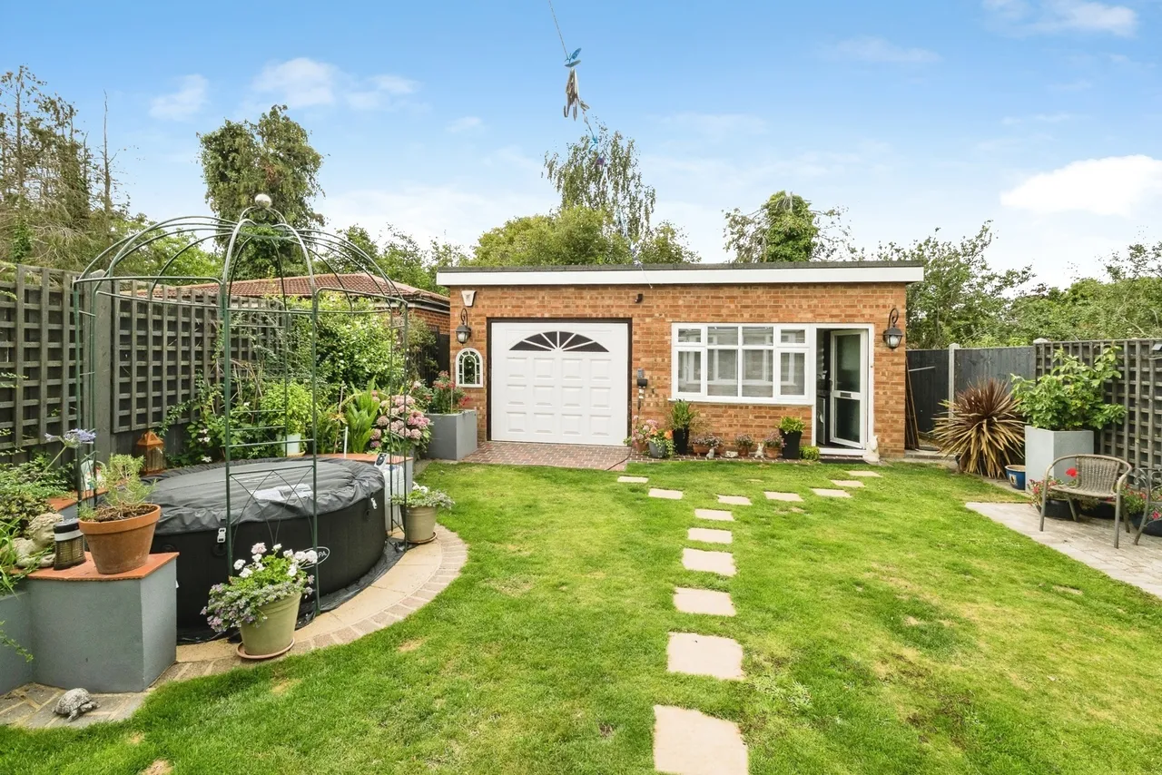Briscoe Road, Rainham, RM13, photo 32