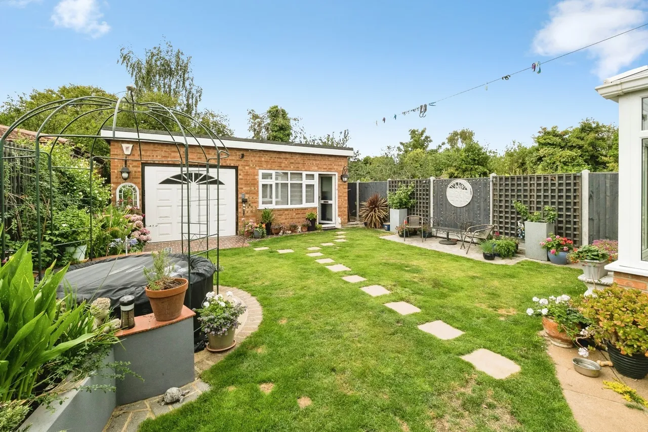 Briscoe Road, Rainham, RM13, photo 6