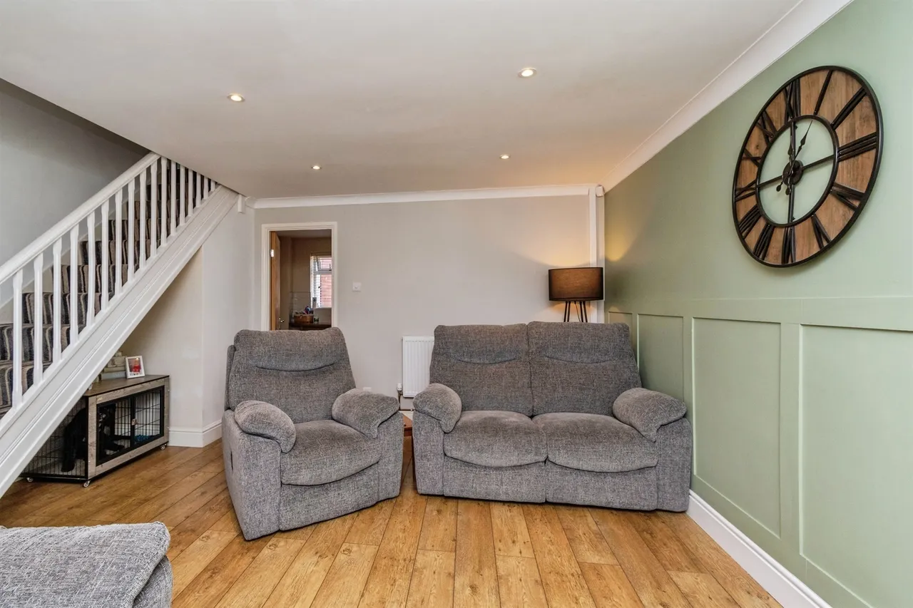 Berrington Drive, Bilston, WV14, photo 3