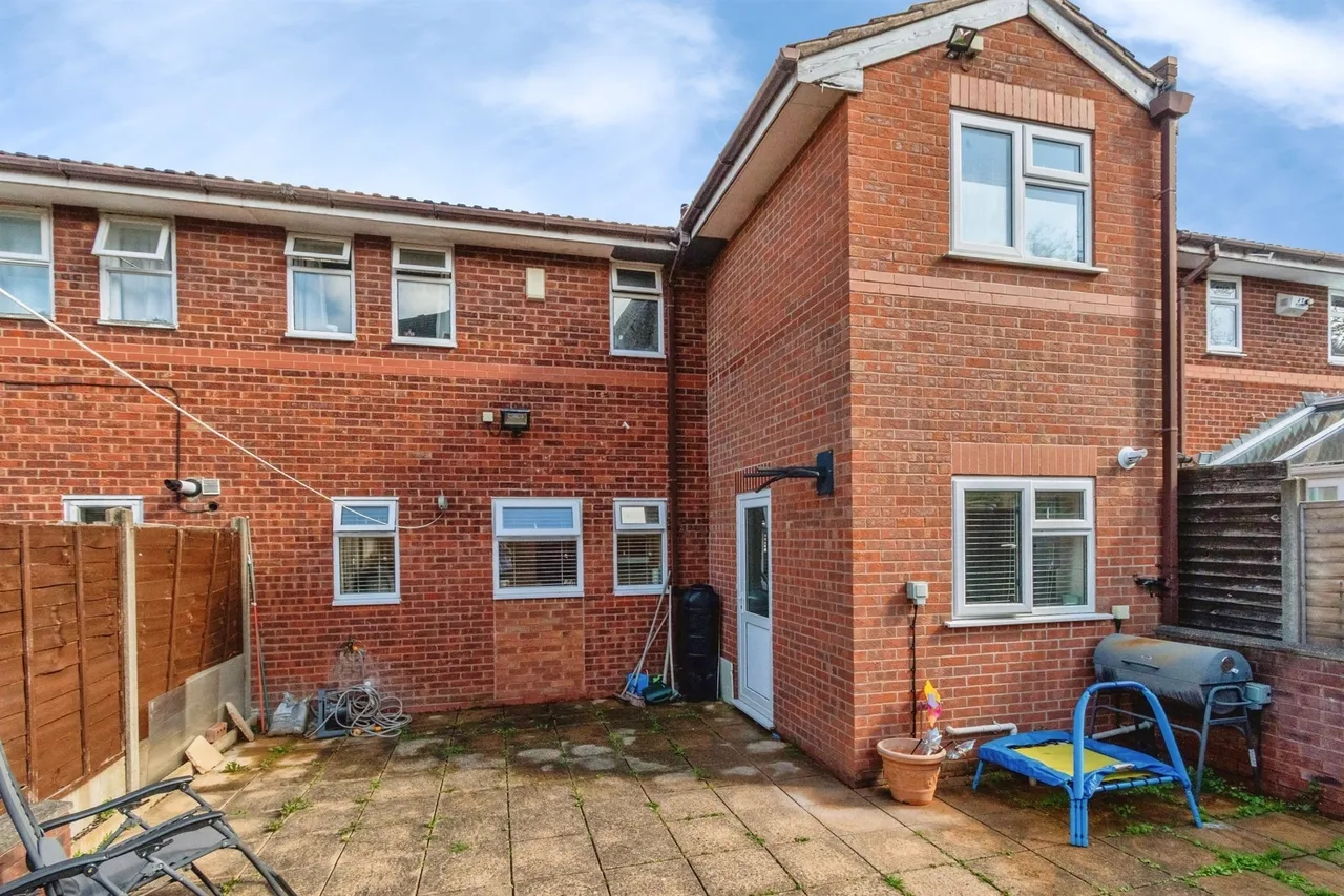 Berrington Drive, Bilston, WV14, photo 13