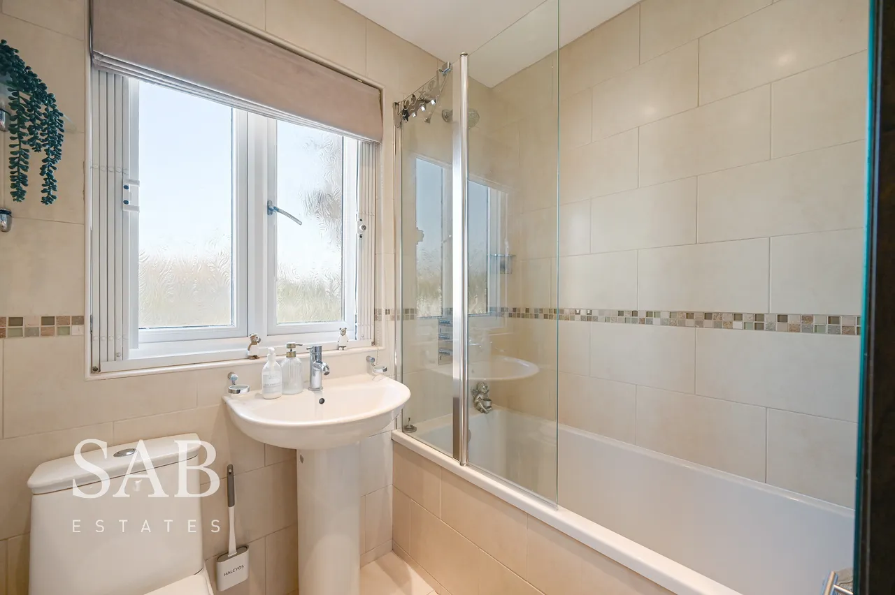 Greenway Gardens, Greenford, UB6, photo 9