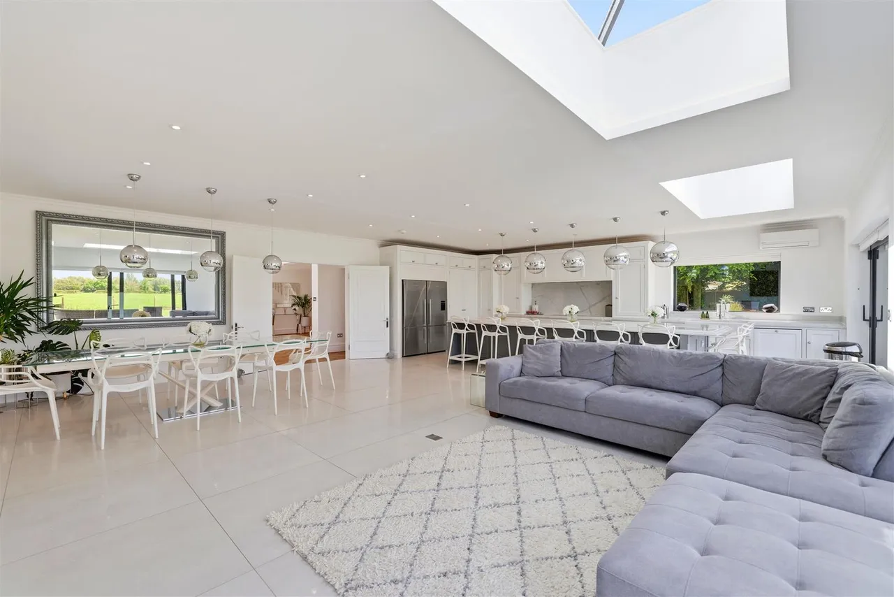 Middlewich Road, Knutsford, WA16, photo 13