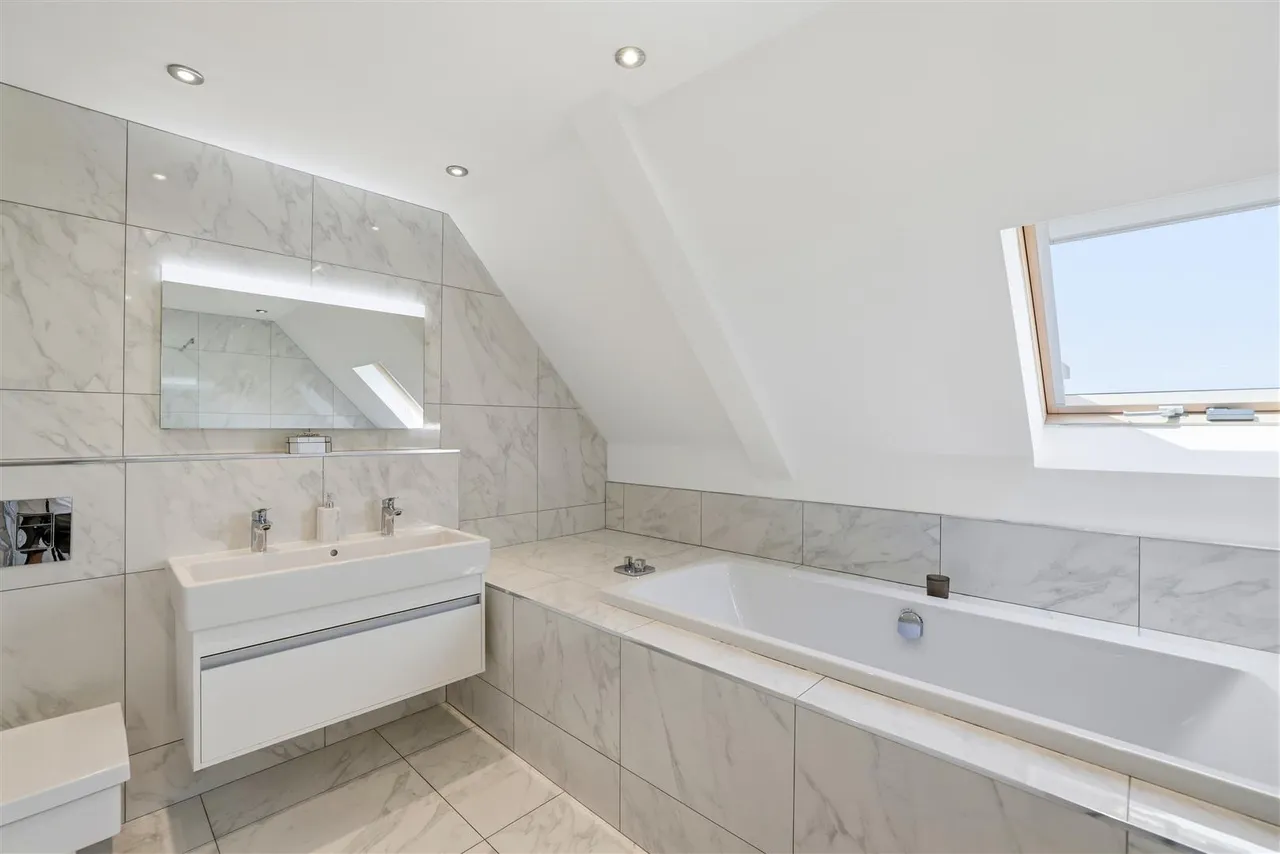 Middlewich Road, Knutsford, WA16, photo 35