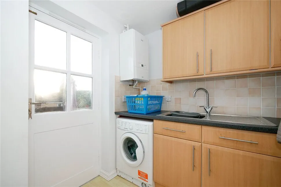 Highmoor Walk, West Lane, Shipley, BD17, photo 8